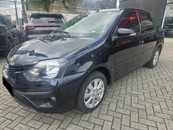 TOYOTA ETIOS 1.5 X PLUS SEDAN 16V FLEX 4P AUTOMÁTICO